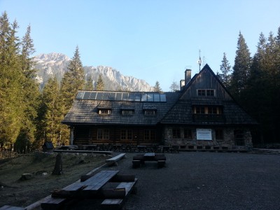 5 schronisko na hali Ornak.jpg